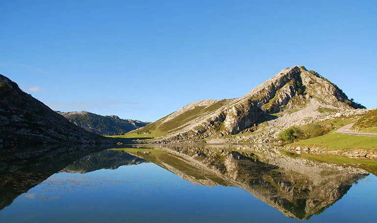 Picos de Europa y ruta del Cares: Senderismo por Asturias, Covadonga y Cangas de Onís