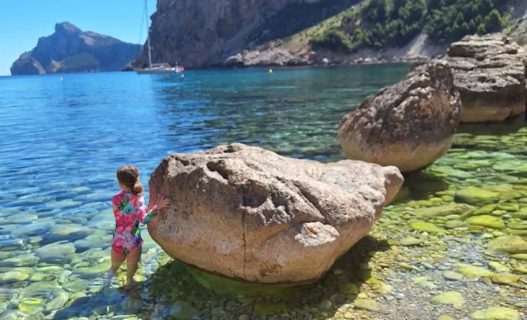 Senderismo en Cala Boquer durante mayo